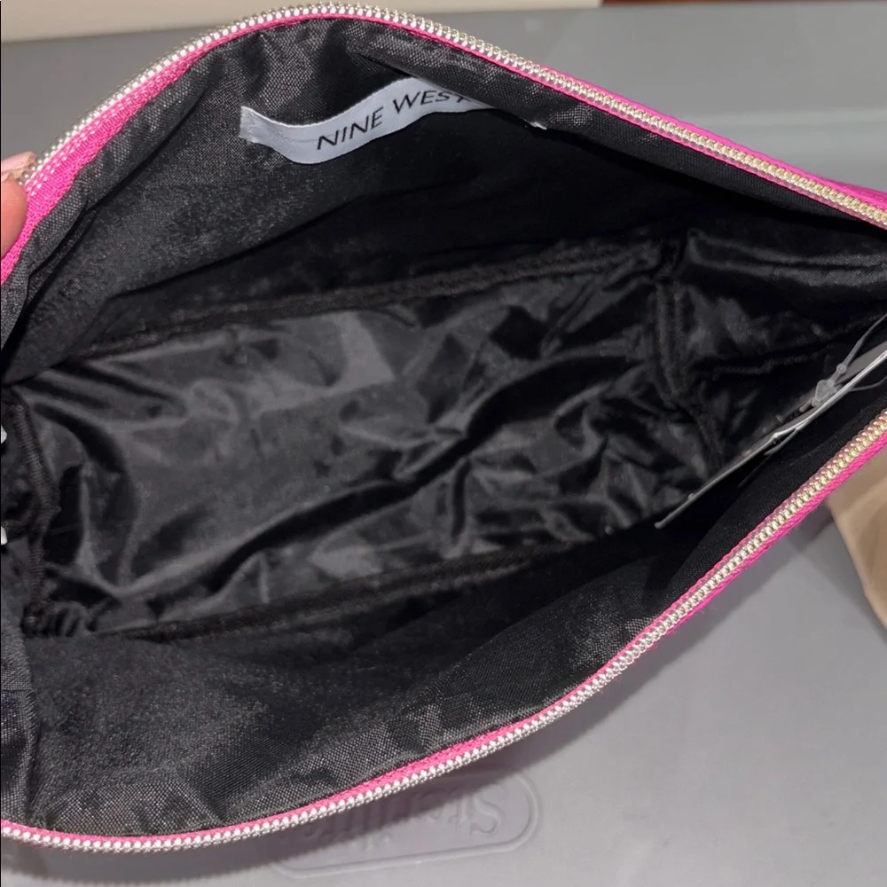 Nine West Fuchsia Quilted Cosmetic Bag brand new - Picture 2 of 4